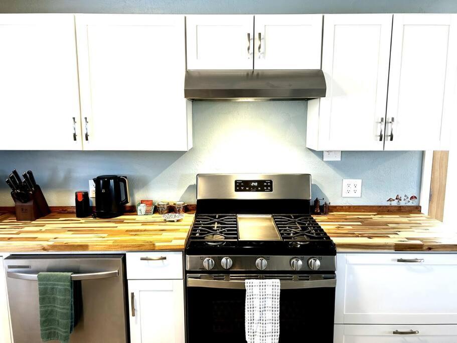 Fully Furnished, Serene Taos House מראה חיצוני תמונה