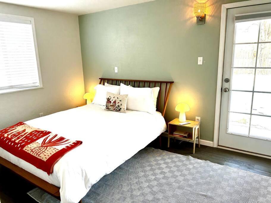Fully Furnished, Serene Taos House מראה חיצוני תמונה